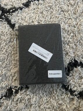 New Kindle Paperwhite 5 Protective Cover - Dark Gray
